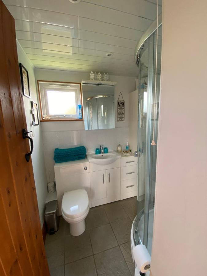 Saving Grace With Private Hot Tub Villa Bawdeswell Buitenkant foto