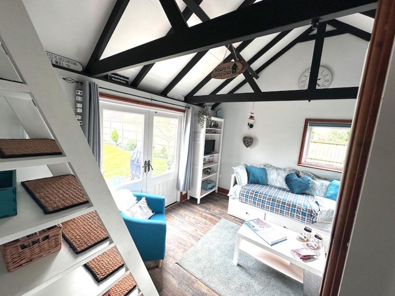 Saving Grace With Private Hot Tub Villa Bawdeswell Buitenkant foto